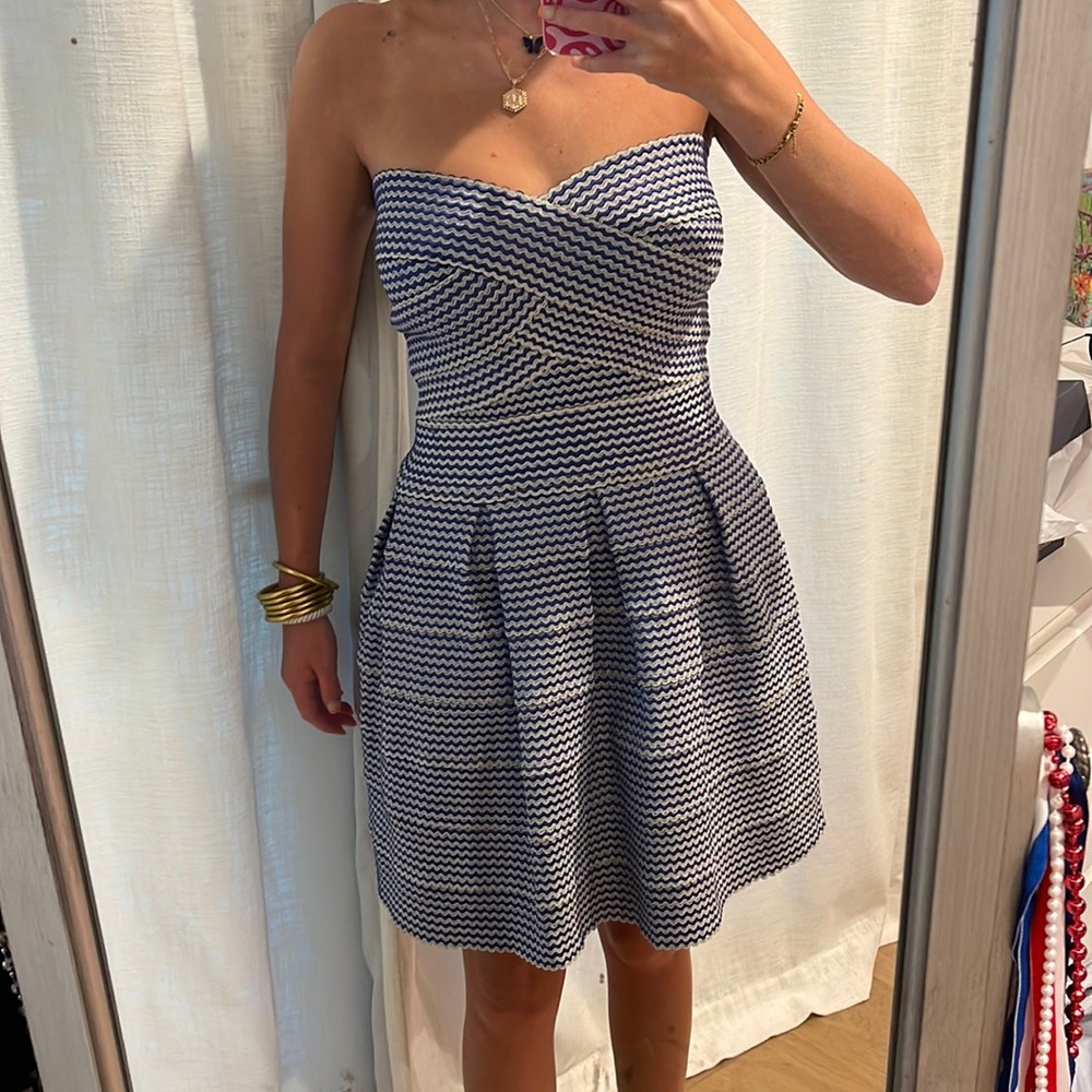 Stretchy blue and white dress